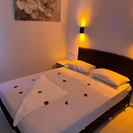 Tom London Apart * Fethiye